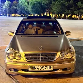 Mercedes-Benz C320 2001