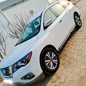 Nissan Pathfinder 2020