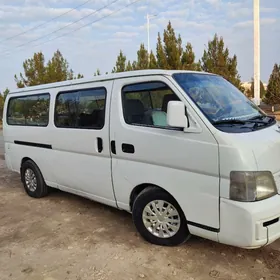 Nissan Urvan 2003