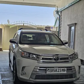 Toyota Highlander 2019
