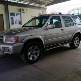 Nissan Pathfinder 2002