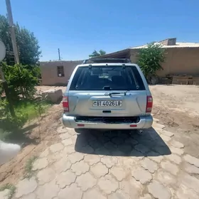 Nissan Pathfinder 1999