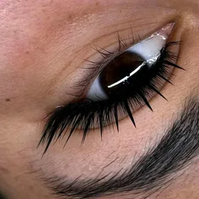 Kirpik gaş wosk salon