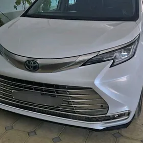 Toyota Sienna 2021
