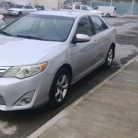 Toyota Camry 2014