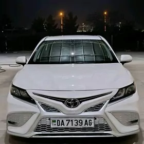Toyota Camry 2022