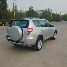 Toyota RAV4 2011