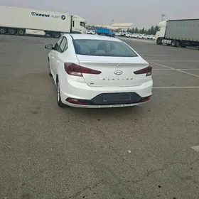 Hyundai Elantra 2019