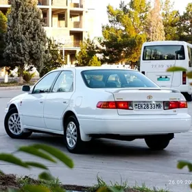 Toyota Camry 2000