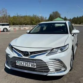Toyota Camry 2022