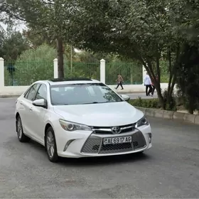 Toyota Camry 2015