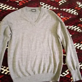 Свитер