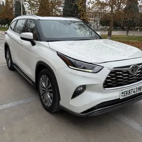 Toyota Highlander 2021