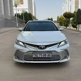Toyota Camry 2021