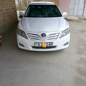 Toyota Camry 2011