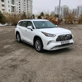 Toyota Highlander 2020