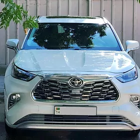 Toyota Highlander 2020