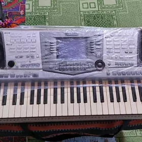 YAMAHA-PSR-2000