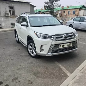 Toyota Highlander 2015