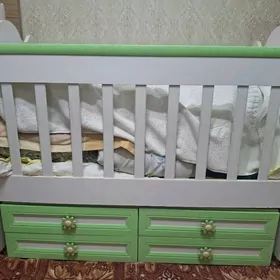 Divan, detiski krovat