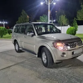 Mitsubishi Pajero 2008