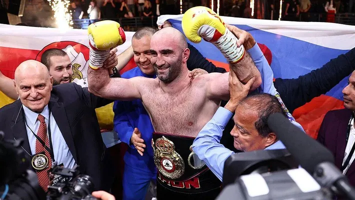Boksçy Murat Gassiýew ýedi ýyldan soň WBA-nyň dünýä çempiony adyny gaýtaryp aldy