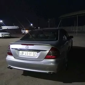 Mercedes-Benz E320 2002