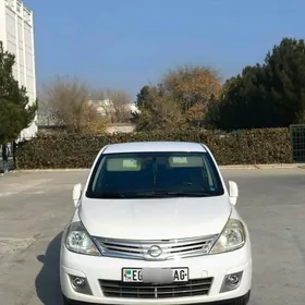 Nissan Versa 2010