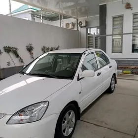 Mitsubishi Lancer 2005