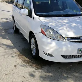 Toyota Sienna 2008
