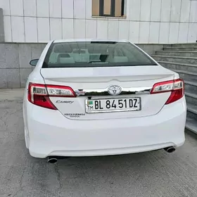 Toyota Camry 2012