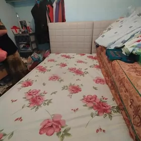 Aziýada diwan we swetilnik