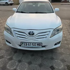 Toyota Camry 2010