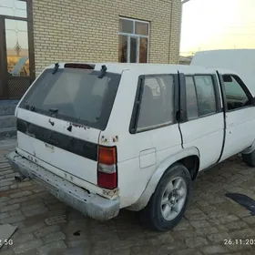 Nissan Pathfinder 1994