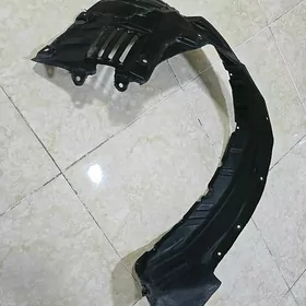 Подкрыльник правый Pajero4