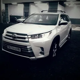 Toyota Highlander 2018