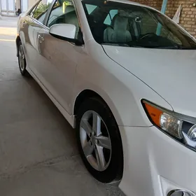 Toyota Camry 2014