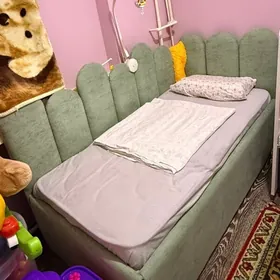 Кровать детская