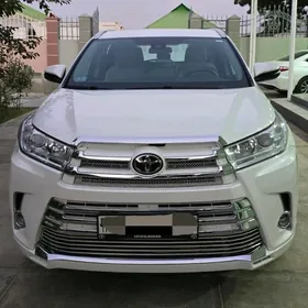 Toyota Highlander 2019