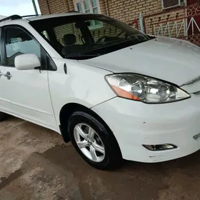 Toyota Sienna 2006