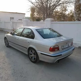 BMW E39 2000
