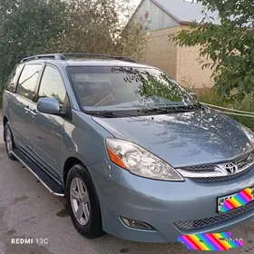 Toyota Sienna 2009