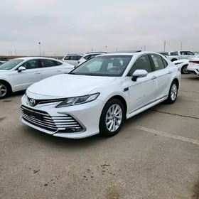 Toyota Camry 2024
