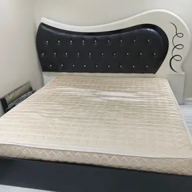 Спальня с гарнитурой