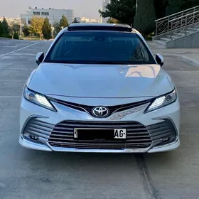 Toyota Camry 2022