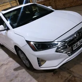 Hyundai Elantra 2020