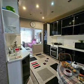 mir 1 3 komnat 7 etaj 80м²