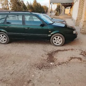 Volkswagen Passat 1993