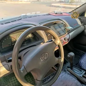 Toyota Camry 2004