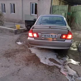 Mitsubishi Diamante 1995